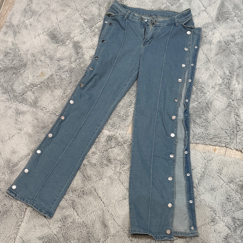 High-Rise Side-Snap Jeans in Medium Blue